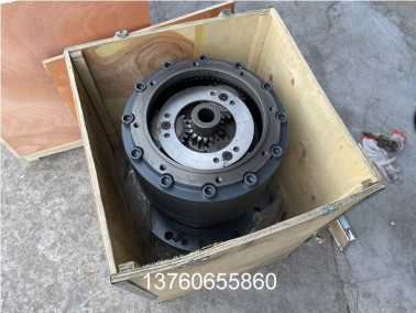 EC210B挖掘機回（huí）轉（zhuǎn）牙箱